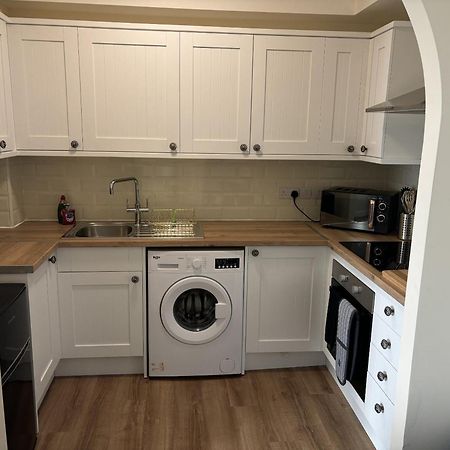 Central - 1 Bed, Cosy Retreat سويندون المظهر الخارجي الصورة